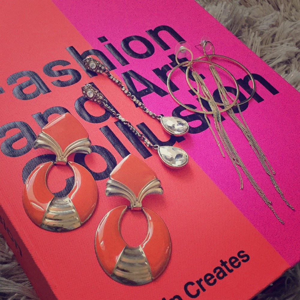🔘last call; earring bundle//.